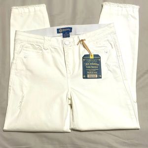 Democracy NWT Ab Solution white skinny jeans with raw hem , 2 distressed areas